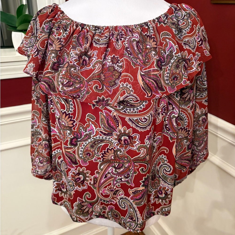 CeCe Paisley Off-Shoulder Ruffled  Blouse - Multicolored. Size small.